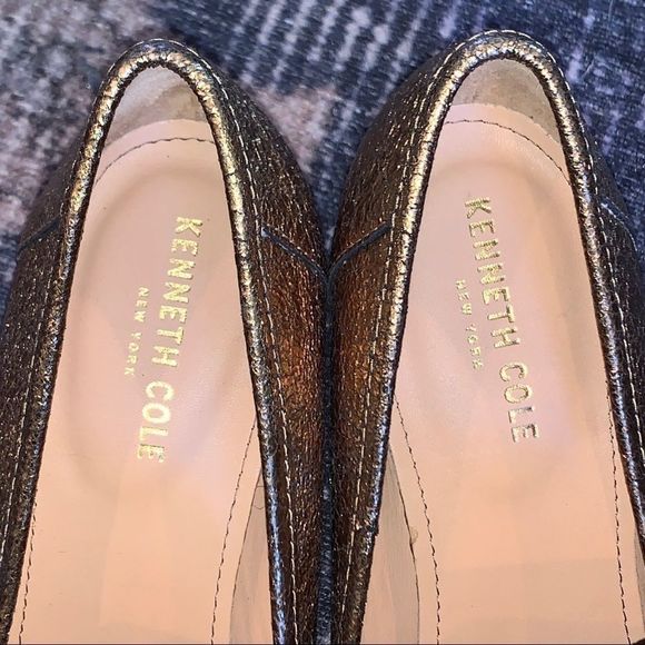 Kenneth Cole Macey gold sparkle loafers 9 - Picture 11 of 15
